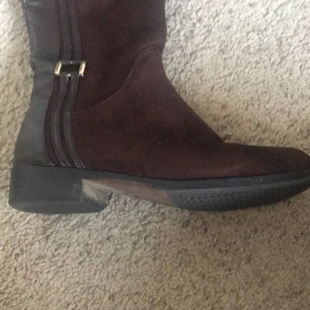 Boots - Picture 3 of 3